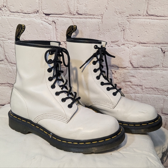 Dr. Martens white lace up - Picture 6 of 7